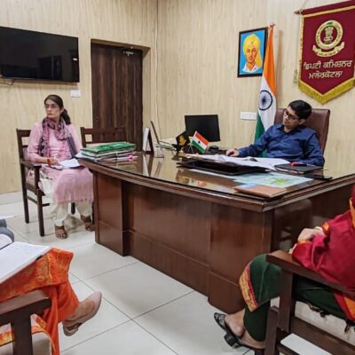 ਡਿਪਟੀ ਕਮਿਸ਼ਨਰ ਵੱਲੋਂ ਡੇਂਗੂ ਅਤੇ ਚਿਕਨਗੁਨਿਆ ਰੋਕਥਾਮ ਸਬੰਧੀ ਸਮੀਖਿਆ ਮੀਟਿੰਗ