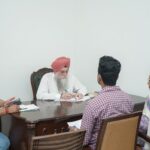 ‘ਮਾਵਾਂ-ਧੀਆਂ ਸਤਿਕਾਰ ਯੋਜਨਾ’ ਦੀ ਰਜਿਸਟ੍ਰੇਸ਼ਨ ਪ੍ਰਕਿਰਿਆ ਤੇਜ਼ ਕਰਨ ਲਈ ਮੀਟਿੰਗ ਆਯੋਜਿਤ: ਸਪੀਕਰ ਸੰਧਵਾਂ