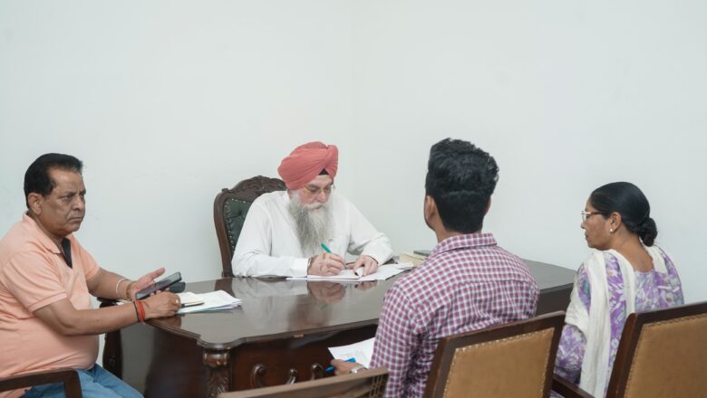 ‘ਮਾਵਾਂ-ਧੀਆਂ ਸਤਿਕਾਰ ਯੋਜਨਾ’ ਦੀ ਰਜਿਸਟ੍ਰੇਸ਼ਨ ਪ੍ਰਕਿਰਿਆ ਤੇਜ਼ ਕਰਨ ਲਈ ਮੀਟਿੰਗ ਆਯੋਜਿਤ: ਸਪੀਕਰ ਸੰਧਵਾਂ