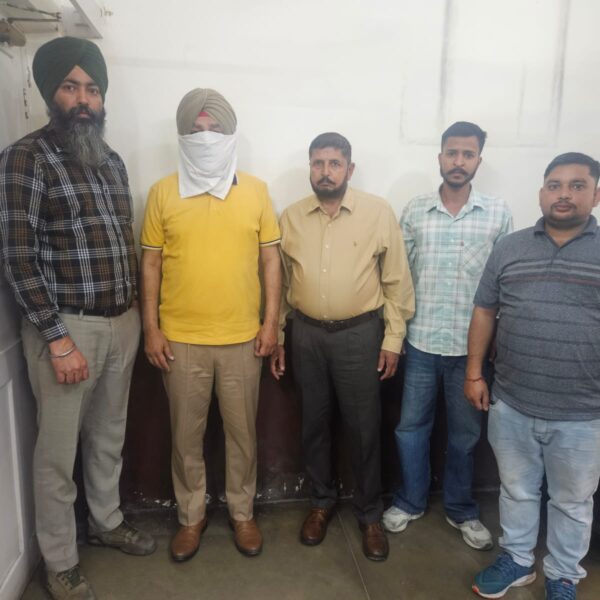 ਵਿਜੀਲੈਂਸ ਬਿਊਰੋ ਵੱਲੋਂ 30,000 ਰੁਪਏ ਰਿਸ਼ਵਤ ਲੈਂਦਾ ਇੰਸਪੈਕਟਰ ਰੰਗੇ ਹੱਥੀਂ ਕਾਬੂ