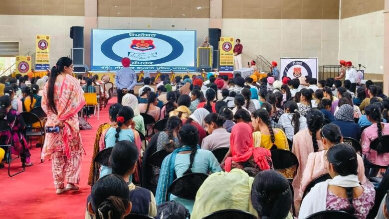 ਪੰਜਾਬ ਪੁਲਿਸ ਦਾ ‘ਸੰਪਰਕ ਅਭਿਆਨ’ ਨੌਜਵਾਨਾਂ ਨੂੰ ਗੈਂਗਸਟਰਾਂ ਦੀ ਹਨ੍ਹੇਰੀ ਦੁਨੀਆਂ ’ਚ ਸ਼ਾਮਲ ਹੋਣ ਦੇ ਮਾਰੂ ਪ੍ਰਭਾਵਾਂ ਤੋਂ ਜਾਗਰੂਕ ਕਰਵਾ ਰਿਹੈ; ਲੋਕਾਂ ਵੱਲੋਂ ਕਮਿਊਨਿਟੀ ਪੁਲਿਸਿੰਗ ਪਹਿਲ ਦੀ ਸ਼ਲਾਘਾ