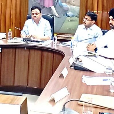 ਡਿਪਟੀ ਕਮਿਸ਼ਨਰ ਨੇ ਟਰੇਡ ਯੂਨੀਅਨ ਦੇ ਨੁਮਾਇੰਦਿਆਂ ਨਾਲ ਕੀਤੀ ਮੀਟਿੰਗ