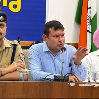 ‘ਯੁੱਧ ਨਸ਼ਿਆਂ ਵਿਰੁੱਧ’ ਮੁਹਿੰਮ ਨੂੰ ਜ਼ਮੀਨੀ ਪੱਧਰ ਤੱਕ ਲੈ ਜਾਣ ਲਈ ਸੰਗਰੂਰ ਪ੍ਰਸ਼ਾਸਨ ਤੇ ਪੁਲਿਸ ਦਾ ਸਾਂਝਾ ਹੰਭਲਾ