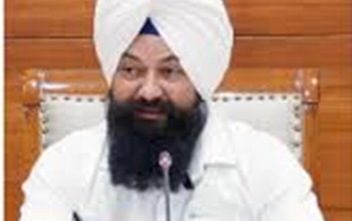 ਐਸ.ਸੀ. ਕਮਿਸ਼ਨ ਦੇ ਚੇਅਰਮੈਨ ਜਸਵੀਰ ਸਿੰਘ ਗੜ੍ਹੀ ਵੱਲੋਂ ਭਲਾਈ ਵਿਭਾਗ ਦੀ ਰੋਸਟਰ ਚੈਕਿੰਗ ਟੀਮ ਤਲਬ