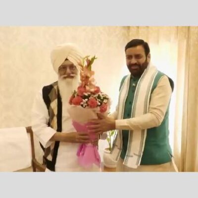 ਮੁੱਖ ਮੰਤਰੀ ਨਾਇਬ ਸਿੰਘ ਸੈਣੀ ਨੇ ਡੇਰਾ ਰਾਧਾ ਸੁਆਮੀ ਬਿਆਸ ਵਿਖੇ ਬਾਬਾ ਗੁਰਿੰਦਰ ਸਿੰਘ ਢਿੱਲੋਂ ਨਾਲ ਕੀਤੀ ਸ਼ਿਸ਼ਟਾਚਾਰ ਮੁਲਾਕਾਤ