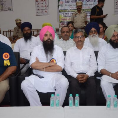 ਲੜਕੀਆਂ ਨੂੰ ਖੇਡਾਂ ਵਿੱਚ ਵੱਧ ਚੜ੍ਹ ਕੇ ਹਿੱਸਾ ਲੈਣਾ ਚਾਹੀਦਾ: ਮੈਂਬਰ ਪਾਰਲੀਮੈਂਟ ਸ. ਮਲਵਿੰਦਰ ਸਿੰਘ ਕੰਗ