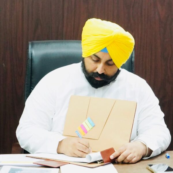 ਹਰਜੋਤ ਸਿੰਘ ਬੈਂਸ ਨੇ ਸਥਾਨਕ ਸਰਕਾਰਾਂ ਮੰਤਰੀ ਵਜੋਂ ਅਹੁਦਾ ਸੰਭਾਲਿਆ