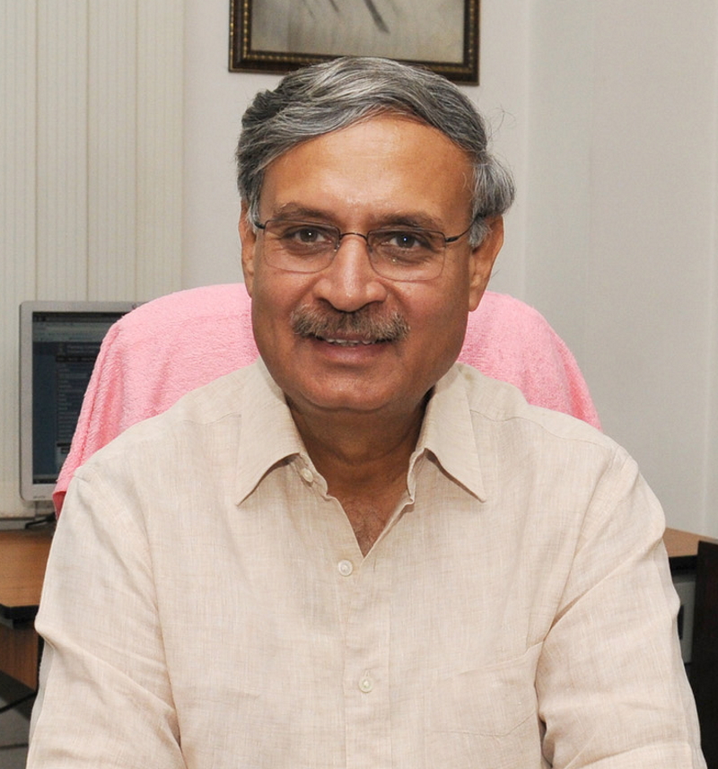 Rao Inderjit Singh taking over as Minister of State (Independent Charge) for Planning in May 2014 (cropped)