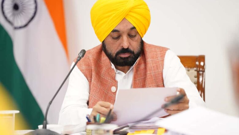ਪ੍ਰਧਾਨ ਮੰਤਰੀ ਵਿਦੇਸ਼ਾਂ ਵਿੱਚ ਘੁੰਮ ਰਹੇ ਹਨ ਅਤੇ ਦੇਸ਼ ਦੇ ਲੋਕਾਂ ਨੂੰ ਬੱਚਤ ਕਰਨ ਦੀ ਸਲਾਹ ਦੇ ਰਹੇ ਹਨ: ਮੁੱਖ ਮੰਤਰੀ ਭਗਵੰਤ ਸਿੰਘ ਮਾਨ
