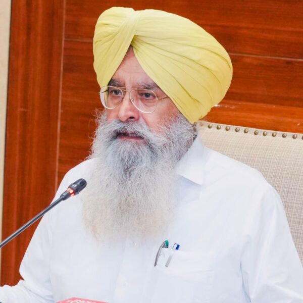 ਮਾਨ ਸਰਕਾਰ ਵੱਲੋਂ ਸਾਉਣੀ ਦੀ ਮੱਕੀ ਪ੍ਰੋਜੈਕਟ ਦਾ 16 ਜ਼ਿਲ੍ਹਿਆਂ ਤੱਕ ਵਿਸਥਾਰ, ਕਿਸਾਨਾਂ ਨੂੰ ਝੋਨੇ ਦੇ ਫ਼ਸਲੀ ਚੱਕਰ ‘ਚੋਂ ਕੱਢਣ ਲਈ ਪ੍ਰਤੀ ਹੈਕਟੇਅਰ 17500 ਰੁਪਏ ਸਬਸਿਡੀ ਮਿਲੇਗੀ: ਖੁੱਡੀਆਂ