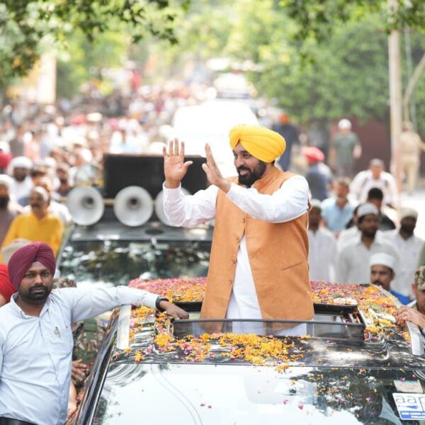 ਬੇਅਦਬੀ ਦੇ ਦੋਸ਼ੀ ਹੁਣ ਬਹੁਤਾ ਸਮਾਂ ਕਾਨੂੰਨ ਦੇ ਸ਼ਿਕੰਜੇ ਤੋਂ ਬਚ ਨਹੀਂ ਸਕਦੇ; ਸ਼ੁਕਰਾਨਾ ਯਾਤਰਾ ਦੇ ਦੂਜੇ ਦਿਨ ਮੁੱਖ ਮੰਤਰੀ ਭਗਵੰਤ ਸਿੰਘ ਮਾਨ ਨੇ ਲਿਆ ਅਹਿਦ