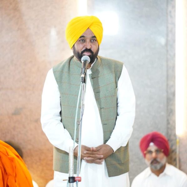 ਮੁੱਖ ਮੰਤਰੀ ਭਗਵੰਤ ਸਿੰਘ ਮਾਨ ਨੇ ਗੁਰਦੁਆਰਾ ਜੋਤੀਸਰ ਸਾਹਿਬ ਵਿਖੇ ਮੱਥਾ ਟੇਕਿਆ, ਬੇਅਦਬੀ ਵਿਰੁੱਧ ਸਖ਼ਤ ਕਾਨੂੰਨ ਬਣਾਉਣ ਦਾ ਬਲ ਬਖਸ਼ਣ ਲਈ ਪ੍ਰਮਾਤਮਾ ਦਾ ਸ਼ੁਕਰਾਨਾ ਕੀਤਾ