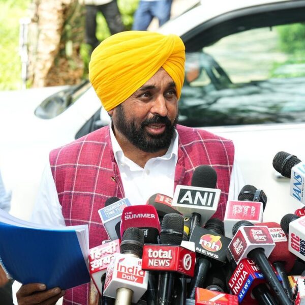 ਨੀਟ ਪੇਪਰ ਲੀਕ ਨਾਲ ਲੱਖਾਂ ਵਿਦਿਆਰਥੀਆਂ ਦੇ ਸੁਪਨੇ ਟੁੱਟੇ, ਕੇਂਦਰ ਦੀ ਨਾਕਾਮੀ ਅਤੇ ਵਿਦਿਆਰਥੀਆਂ ਨਾਲ ਧੋਖਾਧੜੀ-ਮੁੱਖ ਮੰਤਰੀ ਭਗਵੰਤ ਸਿੰਘ ਮਾਨ