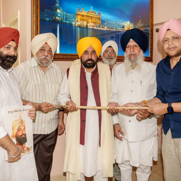 ਮੋਦੀ ਸਰਕਾਰ ਨੇ ਪਾਬੰਦੀਆਂ ਅਤੇ ਮਹਿੰਗਾਈ ਰਾਹੀਂ ਦੇਸ਼ ‘ਚ ਅਣਐਲਾਨਿਆ ਲਾਕਡਾਊਨ ਲਾਇਆ: ਮੁੱਖ ਮੰਤਰੀ ਭਗਵੰਤ ਸਿੰਘ ਮਾਨ