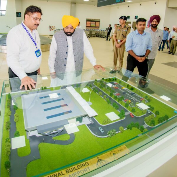 ਹਲਵਾਰਾ ਹਵਾਈ ਅੱਡੇ ਦਾ ਨਾਂ ਸ਼ਹੀਦ ਕਰਤਾਰ ਸਿੰਘ ਸਰਾਭਾ ਦੇ ਨਾਮ ਉਤੇ ਹੋਵੇ: ਭਗਵੰਤ ਸਿੰਘ ਮਾਨ
