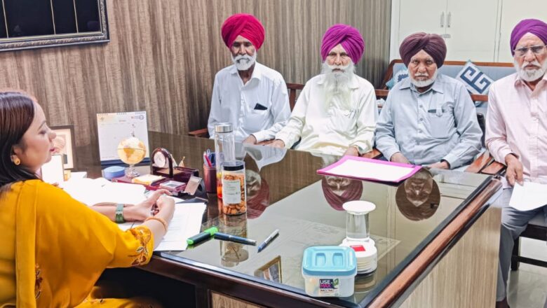 ਤਹਿਸਲੀਦਾਰ ਚੋਣਾਂ ਵੱਲੋਂ ਸਪੈਸ਼ਲ ਇੰਟੈਂਸਿਵ ਰਵੀਜ਼ਨ ਸਬੰਧੀ ਰਾਜਨੀਤਕ ਪਾਰਟੀਆਂ ਦੇ ਨੁਮਾਇੰਦਿਆਂ ਨਾਲ ਵਿਸ਼ੇਸ਼ ਮੀਟਿੰਗ