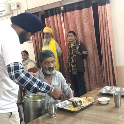 ਮੇਰਾ ਯੁਵਾ ਭਾਰਤ ਵਲੰਟੀਅਰਾਂ ਨੇ ਬਿਰਧ ਘਰ ਤਰਨ ਤਾਰਨ ਵਿਖੇ ਬਜ਼ੁਰਗਾਂ ਨਾਲ ਬਿਤਾਇਆ ਸਮਾਂ
