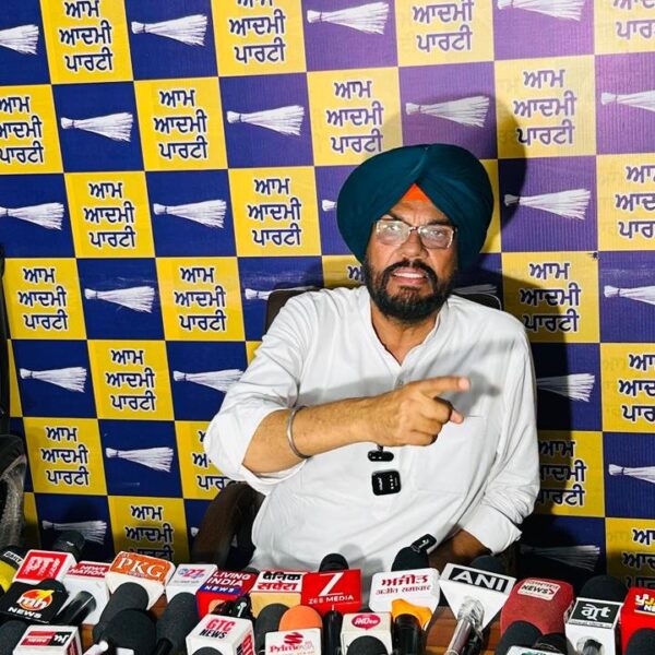 ਆਪ ਨੇ ਸਾਈਬਰ ਅੱਤਵਾਦ ਦੇ ਇੱਕ ਵੱਡੇ ਨੈੱਟਵਰਕ ਦਾ ਪਰਦਾਫਾਸ਼ ਕਰਨ ਲਈ ਪੰਜਾਬ ਪੁਲਿਸ ਦੀ ਕੀਤੀ ਸ਼ਲਾਘਾ