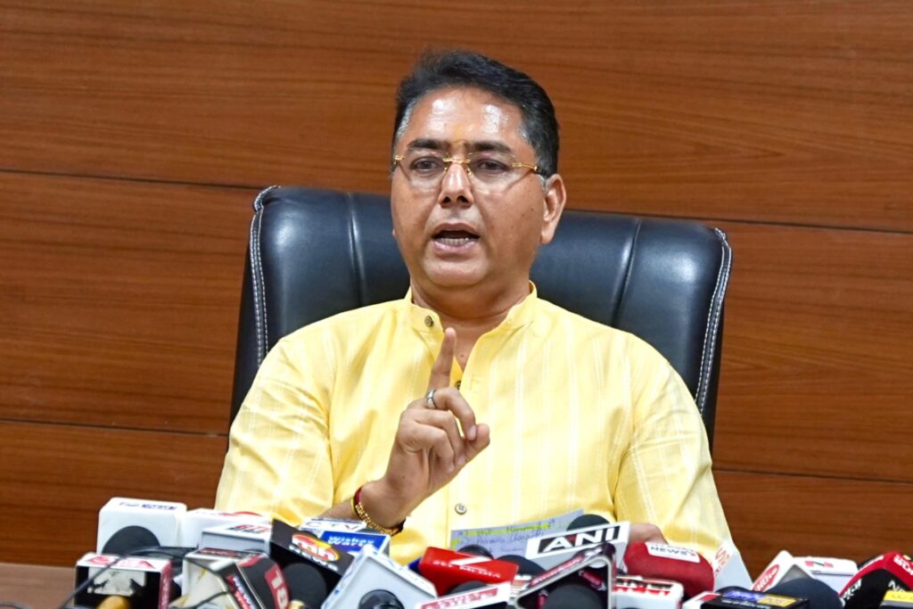 Press note image 2 (8)