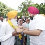 ਬੇਅਦਬੀ ਵਿਰੋਧੀ ਸਖ਼ਤ ਕਾਨੂੰਨ ਤੋਂ ਪ੍ਰਭਾਵਿਤ ਹੋ ਕੇ ਅਕਾਲੀ ਦਲ ਅਤੇ ਕਾਂਗਰਸ ਦੇ ਸੈਂਕੜੇ ਆਗੂ ਤੇ ਵਰਕਰ ‘ਆਪ’ ਵਿੱਚ ਸ਼ਾਮਲ