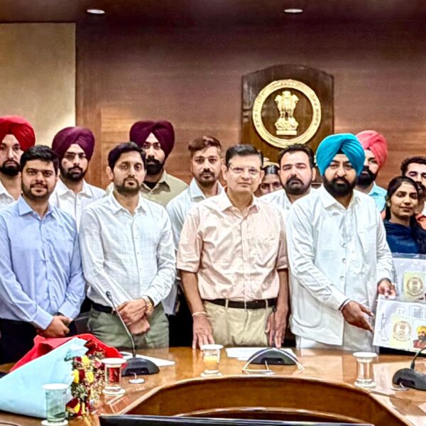 ਮਾਲ ਮੰਤਰੀ ਹਰਦੀਪ ਸਿੰਘ ਮੁੰਡੀਆਂ ਨੇ 33 ਪਟਵਾਰੀਆਂ ਨੂੰ ਸੌਂਪੇ ਨਿਯੁਕਤੀ ਪੱਤਰ