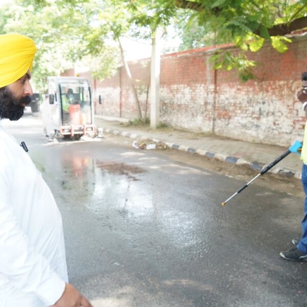 ਮਾਨ ਸਰਕਾਰ ਵੱਲੋਂ ਪਟਿਆਲਾ ਵਿੱਚ ਹਾਈਬ੍ਰਿਡ ਸਫ਼ਾਈ ਮਾਡਲ ਦਾ ਆਗ਼ਾਜ਼; ਪਟਿਆਲਾ ਨੂੰ ਪੰਜਾਬ ਦਾ ਸਭ ਤੋਂ ਸਾਫ਼-ਸੁਥਰਾ ਸ਼ਹਿਰ ਬਣਾਉਣ ਲਈ ਮਿੱਥਿਆ 30 ਦਿਨਾਂ ਦਾ ਟੀਚਾ
