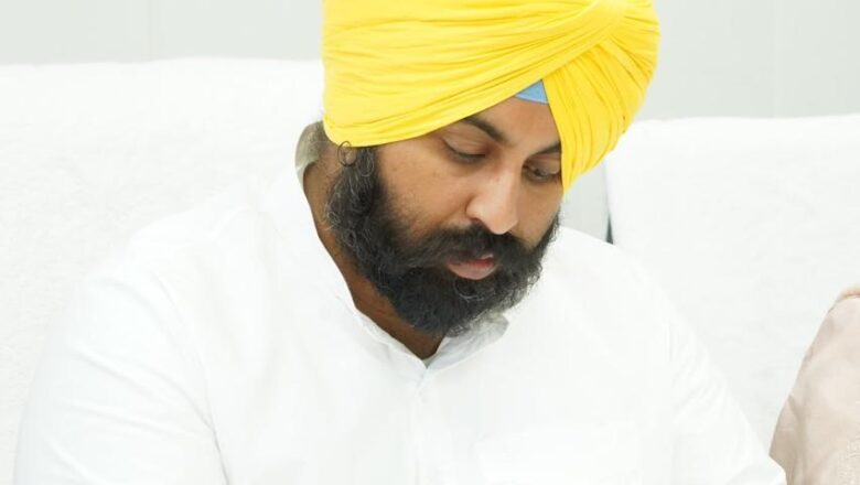 ਹਰਜੋਤ ਸਿੰਘ ਬੈਂਸ ਦੀ ਨਗਰ ਨਿਗਮ ਅਧਿਕਾਰੀਆਂ ਨੂੰ ਹਦਾਇਤ- ਲੁਧਿਆਣਾ ਸ਼ਹਿਰ ਨੂੰ 30 ਜੂਨ ਤੱਕ ਸੜਕਾਂ ਦੇ ਟੋਇਆਂ ਅਤੇ ਮੈਨਹੋਲ ਮੁਕਤ ਬਣਾਇਆ ਜਾਵੇ