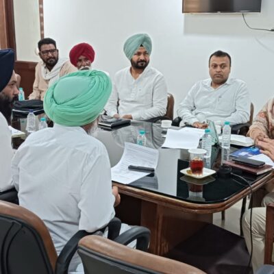 ਜਿਲ੍ਹਾ ਚੋਣ ਅਫਸਰ ਵੱਲੋਂ ਸਪੈਸ਼ਲ ਇੰਟੈਂਸਿਵ ਰਵੀਜ਼ਨ ਸਬੰਧੀ ਰਾਜਨੀਤਿਕ ਪਾਰਟੀਆਂ ਨਾਲ ਮੀਟਿੰਗ