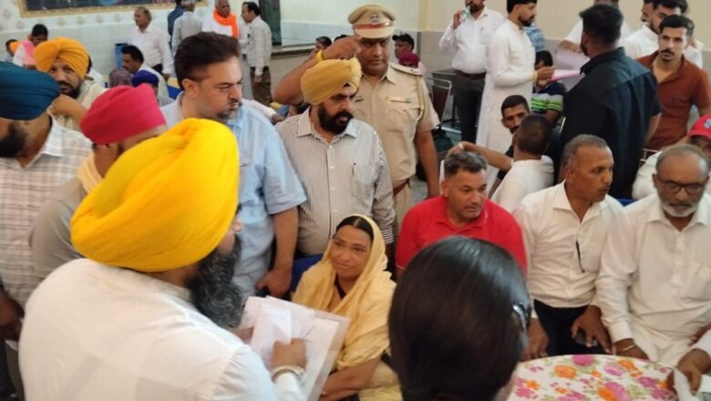 ਲੋਕ ਮਿਲਣੀ ਦੌਰਾਨ ਡਿਪਟੀ ਸਪੀਕਰ ਰੌੜੀ ਨੇ ਮੌਕੇ ‘ਤੇ ਕਰਵਾਇਆ ਲੋਕਾਂ ਦੀ ਸਮੱਸਿਆ ਦਾ ਹੱਲ