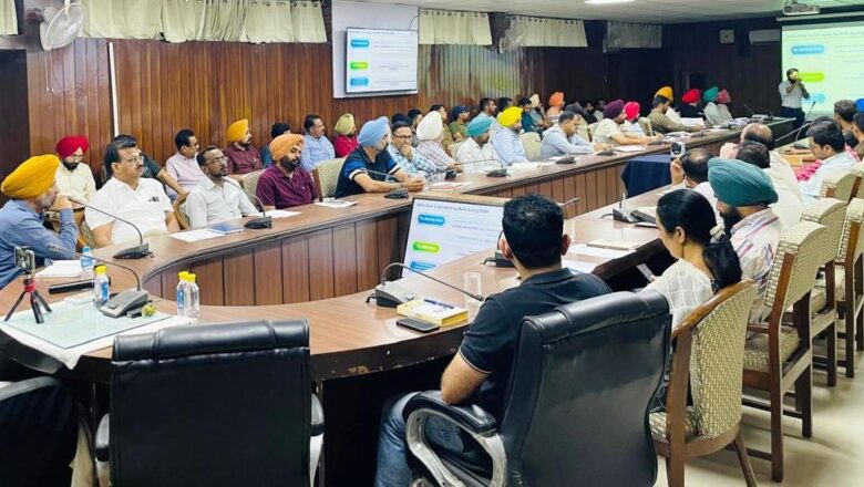 ਸਪੈਸ਼ਲ ਇੰਨਟੈਂਸਿਵ ਰਵੀਜ਼ਨ ਤਹਿਤ ਜ਼ਿਲ੍ਹਾ ਪੱਧਰੀ ਮਾਸਟਰ ਟ੍ਰੇਨਰਾਂ ਵਲੋਂ ਸੁਪਰਵਾਈਜ਼ਰਾਂ ਨੂੰ ਦਿੱਤੀ ਗਈ ਟ੍ਰੇਨਿੰਗ