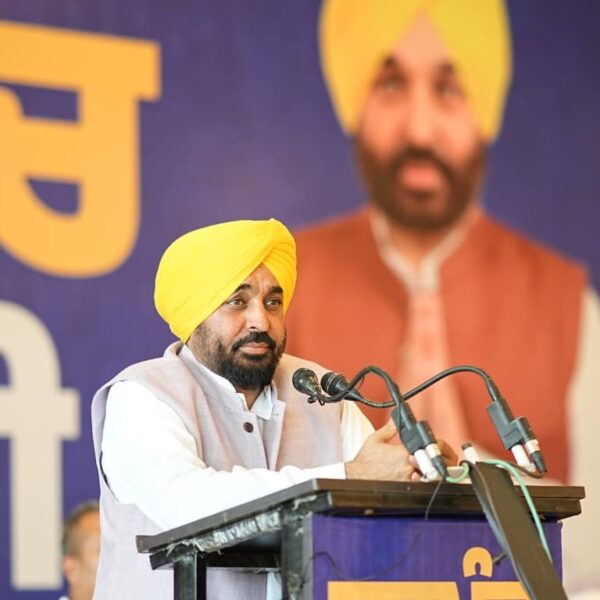 ਪੰਜਾਬ ਦੇ ਪਿੰਡ ਦੇਸ਼ ਵਿੱਚ ਸਭ ਤੋਂ ਵੱਧ ਵਿਕਸਤ ਹੋਣਗੇ; ਸਰਪੰਚਾਂ ਨੂੰ ਅੱਗੇ ਹੋ ਕੇ ਬਦਲਾਅ ਦੀ ਅਗਵਾਈ ਕਰਨੀ ਚਾਹੀਦੀ ਹੈ: ਮੁੱਖ ਮੰਤਰੀ ਭਗਵੰਤ ਸਿੰਘ ਮਾਨ