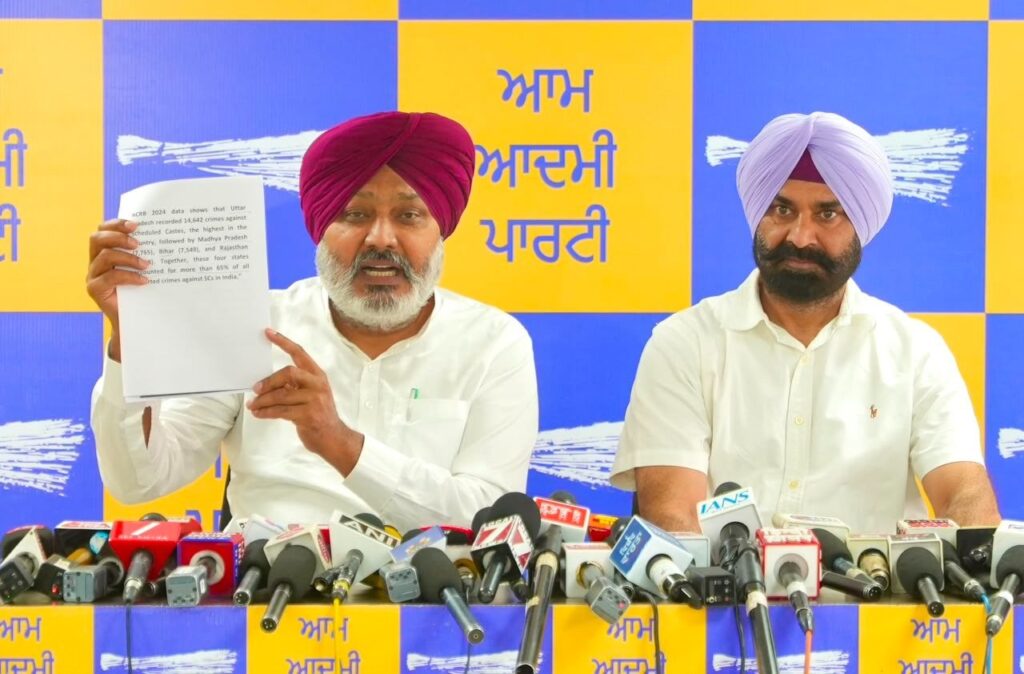 Press note image 2 (12)