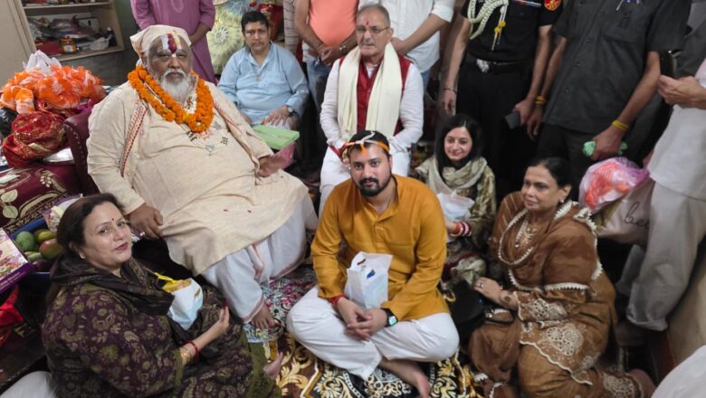 गुरु पूर्णिमा की पूर्व संध्या पर राज्यपाल ने बावा लाल जी ध्यानपुर धाम में शीश नवाया