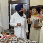 ਪੰਜਾਬ ਰਾਜ ਅਨੁਸੂਚਿਤ ਜਾਤੀਆਂ ਕਮਿਸ਼ਨ ਦੇ ਚੇਅਰਮੈਨ ਜਸਵੀਰ ਸਿੰਘ ਗੜ੍ਹੀ ਨੇ ਜ਼ਖ਼ਮੀ ਸਫ਼ਾਈ ਸੇਵਕਾਂ ਨਾਲ ਕੀਤੀ ਮੁਲਾਕਾਤ