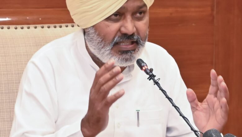 ਭਗਵੰਤ ਮਾਨ ਸਰਕਾਰ ਵੱਲੋਂ ਮੁੱਖ ਮੰਗਾਂ ਹੱਲ ਕੀਤੇ ਜਾਣ ਤੋਂ ਬਾਅਦ ਪੀ.ਐੱਸ.ਪੀ.ਸੀ.ਐੱਲ. ਯੂਨੀਅਨਾਂ ਅਤੇ ਆਮ ਆਦਮੀ ਕਲੀਨਿਕਾਂ ਦੇ ਅਮਲੇ ਨੇ ਹੜਤਾਲ ਵਾਪਸ ਲਈ, ਕੰਮ ਮੁੜ ਸ਼ੁਰੂ ਕੀਤਾ: ਹਰਪਾਲ ਸਿੰਘ ਚੀਮਾ