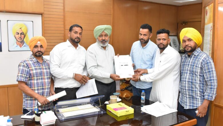 ਭਗਵੰਤ ਮਾਨ ਸਰਕਾਰ ਵੱਲ਼ੋਂ ਸਿੱਖਿਆ ਅਤੇ ਬਿਜਲੀ ਵਿਭਾਗਾਂ ਨੂੰ ਮੁਲਾਜ਼ਮਾਂ ਦੀਆਂ ਮੰਗਾਂ ਹੱਲ ਕਰਨ ਦੀ ਪ੍ਰਕਿਰਿਆ ‘ਚ ਤੇਜ਼ੀ ਲਿਆਉਣ ਦੇ ਨਿਰਦੇਸ਼: ਹਰਪਾਲ ਸਿੰਘ ਚੀਮਾ