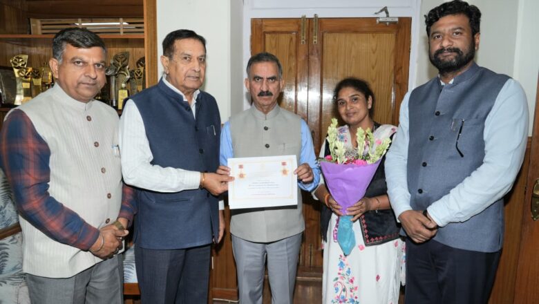 मुख्यमंत्री ने राज्य अनुसूचित जाति आयोग को स्कोच अवार्ड-2026 के सेमीफाइनल में चयनित होने पर बधाई दी