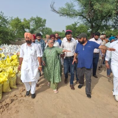 ਹੜ੍ਹਾਂ ਦੀ ਰੋਕਥਾਮ ਲਈ ਪ੍ਰਸ਼ਾਸਨ ਮੁਸਤੈਦ; ਡਿਪਟੀ ਕਮਿਸ਼ਨਰ ਪੂਨਮਦੀਪ ਕੌਰ ਨੇ ਘੱਗਰ ਦੇ ਬੰਨ੍ਹਾਂ ਦਾ ਲਿਆ ਜਾਇਜ਼ਾ
