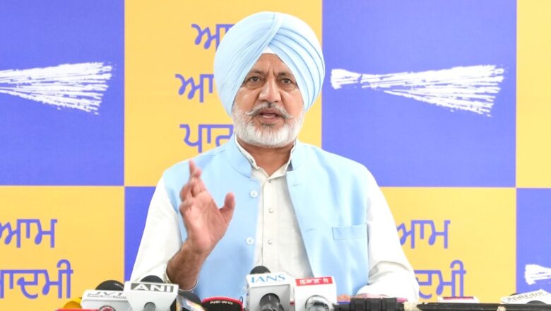 ਕਾਂਗਰਸ, ਭਾਜਪਾ ਅਤੇ ਅਕਾਲੀ ਦਲ ਨੇ ਸੀਐਮ ਭਗਵੰਤ ਸਿੰਘ ਮਾਨ ਨੂੰ ਘੇਰਨ ਲਈ ‘ਟੀਮ ਏ, ਬੀ, ਸੀ’ ਬਣਾ ਲਈ ਹੈ ਕਿਉਂਕਿ ਉਨ੍ਹਾਂ ਕੋਲ ਆਪ ਸਰਕਾਰ ਦੇ ਕੰਮਾਂ ਦਾ ਕੋਈ ਜਵਾਬ ਨਹੀਂ ਹੈ: ਬਲਤੇਜ ਪੰਨੂ