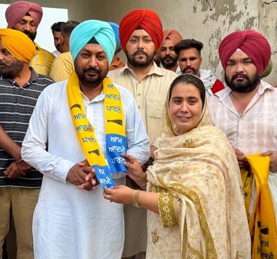 ਪਿੰਡ ਬਾਸੀਅਰਖ ਵਿਖੇ ਅਕਾਲੀ ਦਲ ਨੂੰ ਵੱਡਾ ਸਿਆਸੀ ਝਟਕਾ; ਆਦਰ ਸਿੰਘ ਤੇ ਰਣਧੀਰ ਸਿੰਘ ਨੰਬਰਦਾਰ ਸਮੇਤ ਦਰਜਨਾਂ ਸਾਥੀ ‘ਆਪ’ ਵਿੱਚ ਸ਼ਾਮਲ