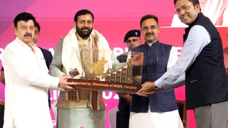 ਮੁੱਖ ਮੰਤਰੀ ਨੇ ਉਦਯੋਗ ਵਿਸਤਾਰ, ਰੁਜ਼ਗਾਰ ਅਤੇ ਨਿਰਯਾਤ ਨੂੰ ਹਰਿਆਣਾ ਦੇ ਅਗਲੇ ਵਿਕਾਸ ਪੜਾਅ ਦੇ ਕੇਂਦਰ ਵਿੱਚ ਰੱਖਿਆ
