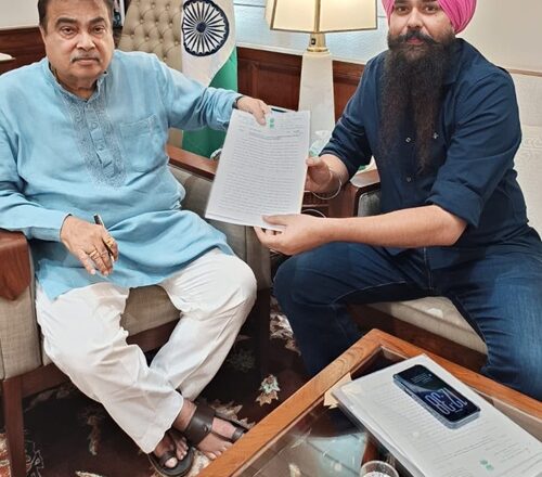 ਆਪ ਐਮਪੀ ਮਾਲਵਿੰਦਰ ਸਿੰਘ ਕੰਗ ਨੇ ਕੇਂਦਰੀ ਮੰਤਰੀ ਨਿਤਿਨ ਗਡਕਰੀ ਨਾਲ ਕੀਤੀ ਮੁਲਾਕਾਤ