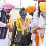 ਕੈਬਨਿਟ ਮੰਤਰੀਆਂ ਹਰਪਾਲ ਸਿੰਘ ਚੀਮਾ ਅਤੇ ਤਰੁਨਪ੍ਰੀਤ ਸਿੰਘ ਸੌਂਦ ਨੇ ਸ਼ਹੀਦ ਮਾਸਟਰ ਕਰਨੈਲ ਸਿੰਘ ਈਸੜੂ ਨੂੰ ਸ਼ਰਧਾ ਦੇ ਫੁੱਲ ਕੀਤੇ ਭੇਂਟ