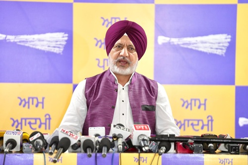 Press note image 2 (17)
