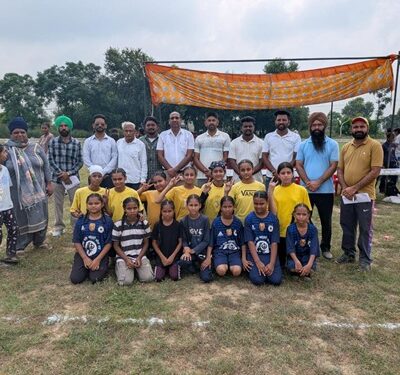ਭਵਾਨੀਗੜ੍ਹ ਵਿਖੇ ਤੀਜੇ ਦਿਨ ਕ੍ਰਿਕਟ ਦੇ ਸੈਮੀਫਾਈਨਲ ਮੁਕਾਬਲੇ; 60 ਸਾਲ ਤੋਂ ਵੱਧ ਉਮਰ ਦੇ ਖਿਡਾਰੀਆਂ ਨੇ ਵੀ ਦਿਖਾਏ ਖੇਡ ਦੇ ਜੌਹਰ