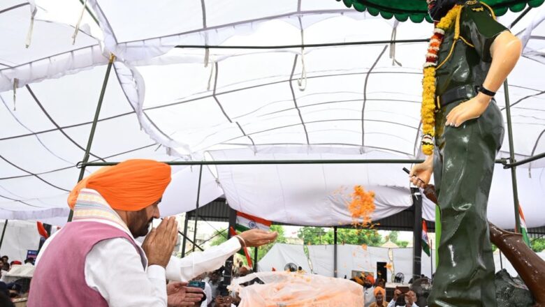 ਮੁੱਖ ਮੰਤਰੀ ਸ਼੍ਰੀ ਨਾਇਬ ਸਿੰਘ ਸੈਣੀ ਨੇ ਕਾਰਗਿਲ ਯੁੱਧ ਦੇ ਅਮਰ ਸ਼ਹੀਦ ਨਾਇਕ ਮਲਕੀਤ ਸਿੰਘ ਨੂੰ ਦਿੱਤੀ ਸ਼ਰਧਾਂਜਲੀ