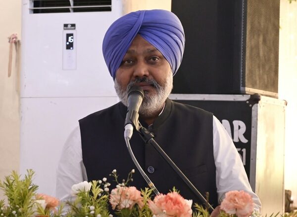 ਸਾਬਕਾ ਮੰਤਰੀ ਚੁਨੀ ਲਾਲ ਭਗਤ ਨੂੰ ਸ਼ਰਧਾਂਜਲੀਆਂ ਭੇਟ ਕਰਨ ਲਈ ਉਮੜਿਆ ਲੋਕਾਂ ਦਾ ਇਕੱਠ