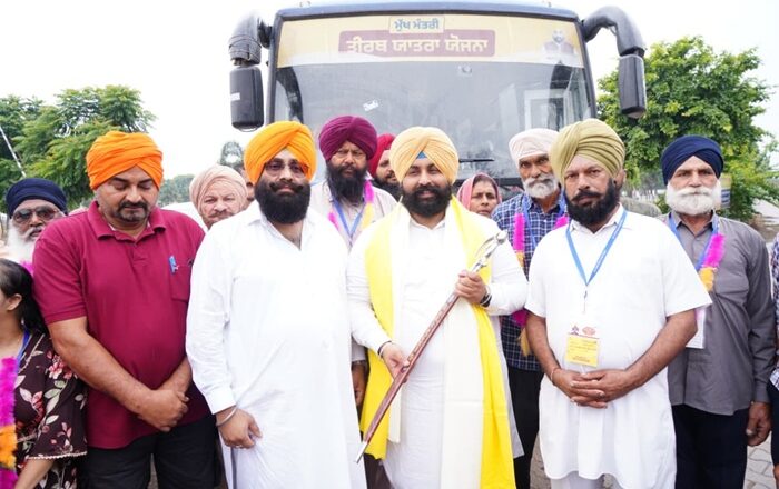 ਕੀਰਤਪੁਰ ਸਾਹਿਬ ਤੋਂ ਮੁੱਖ ਮੰਤਰੀ ਤੀਰਥ ਯਾਤਰਾ ਤਹਿਤ ਬੱਸ ਨੂੰ ਕੈਬਨਿਟ ਮੰਤਰੀ ਹਰਜੋਤ ਬੈਂਸ ਨੇ ਕੀਤਾ ਰਵਾਨਾ