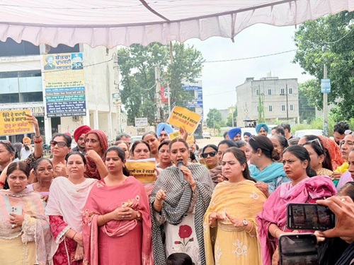 Press note image 1 (66)