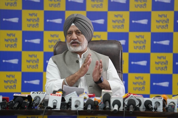 Press note image 1 (71)